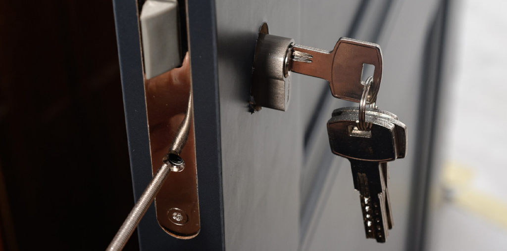 Yeni kilidlərin quraşdırılması